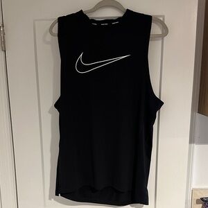 Nike Pro men’s  Black tank slim fit XL